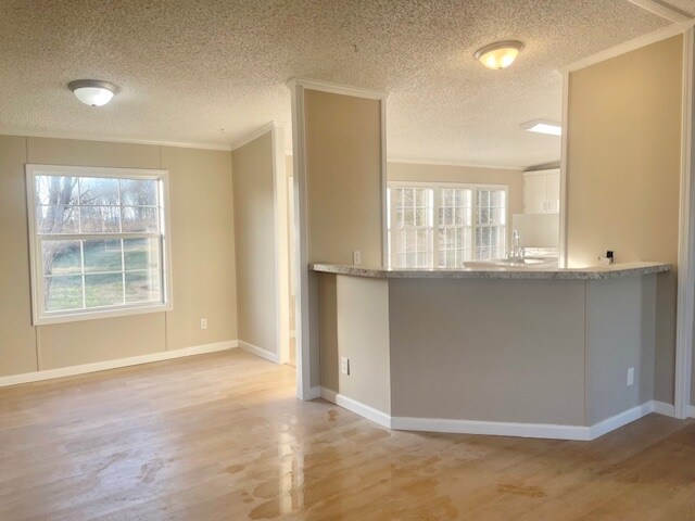 Building Photo - 119 Riverfield Dr