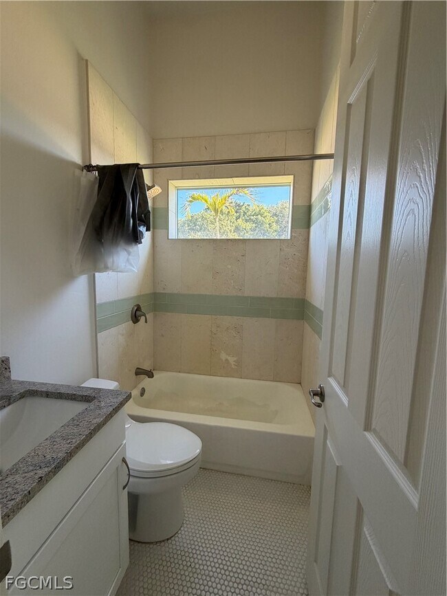 Foto del edificio - 11621 Tomato Rd