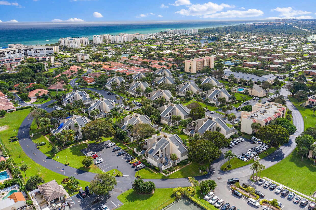 Building Photo - 1605 US-1