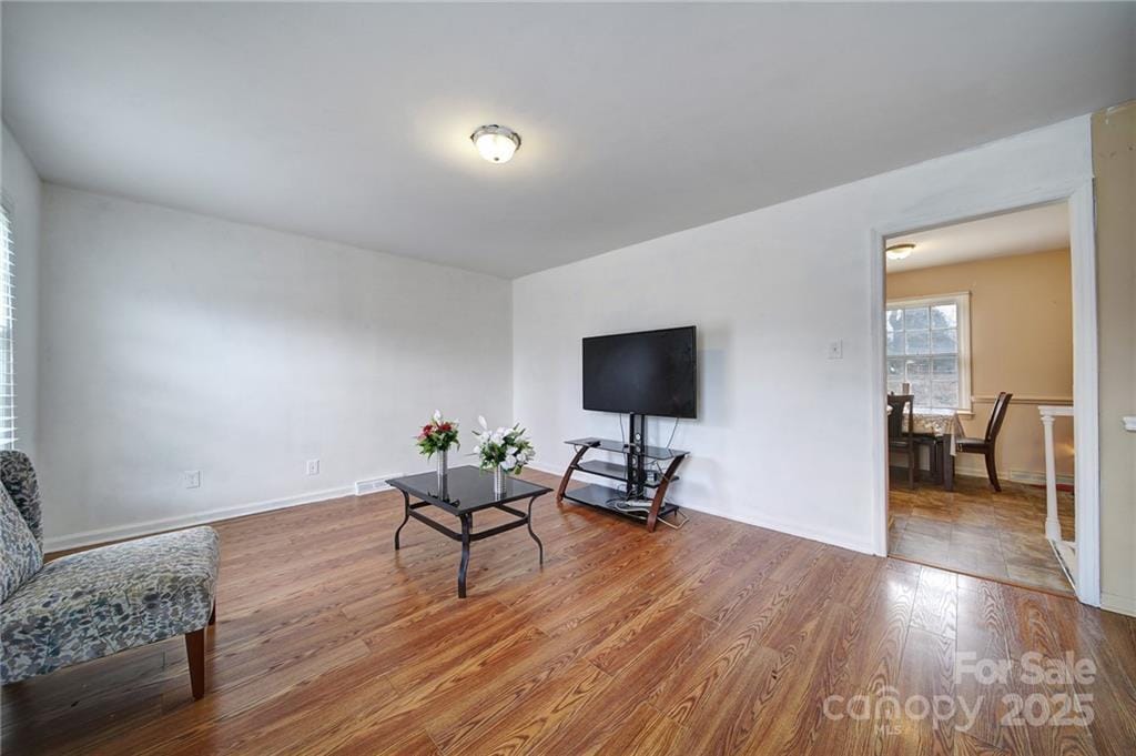 Foto del edificio - 6323 Coach Hill Ln