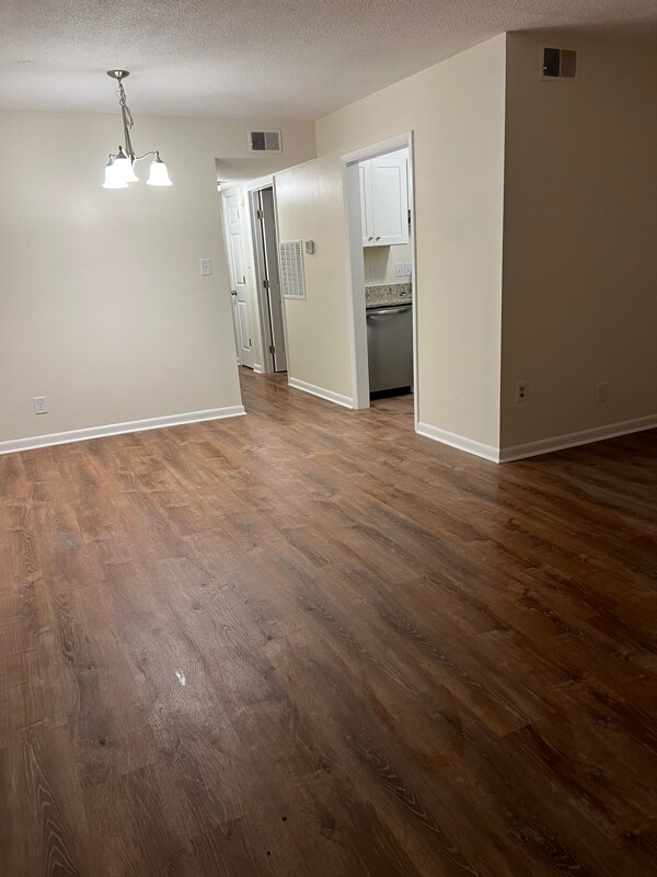 Foto del edificio - 116 Engleman Ave