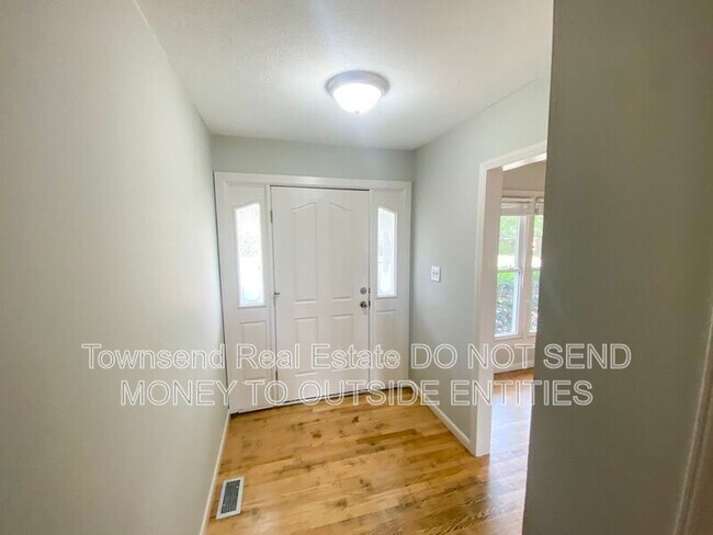 Foto del edificio - 212 Haverhill Dr