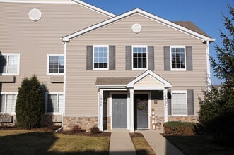 Building Photo - 1917 Silverstone Dr