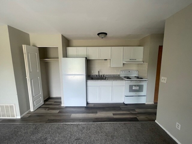 Building Photo - 6632-6666 Rita Dr