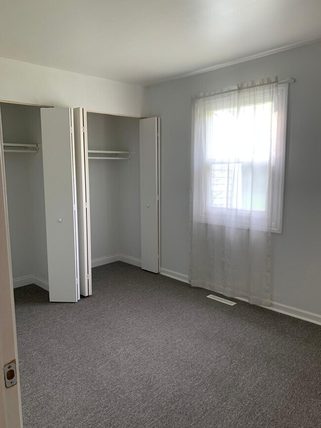 BEDROOM - 5337 Aspen Ave