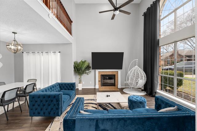 Foto del edificio - 2422 Whispering Cove Cir