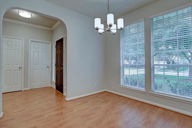 Building Photo - 7831 Autumn Hollow Ln