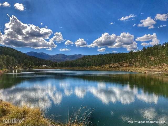 Building Photo - 108 W Redwood Dr