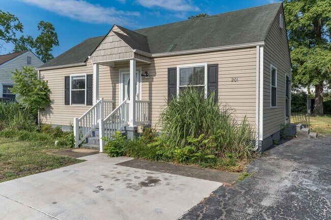 Foto del edificio - Two Bedroom Home For Rent