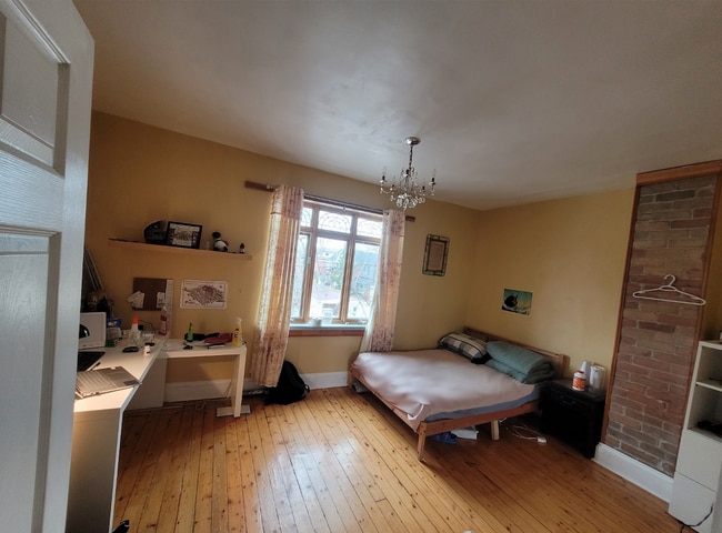 Building Photo - 4 Hazelwood Av