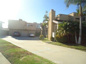 Building Photo - 17762 Paseo