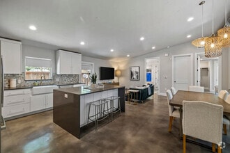 Building Photo - 2414 Kinney Rd