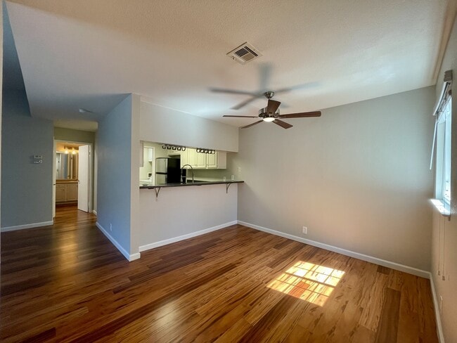 Photo - 480 Canyon Oaks Dr Townhome