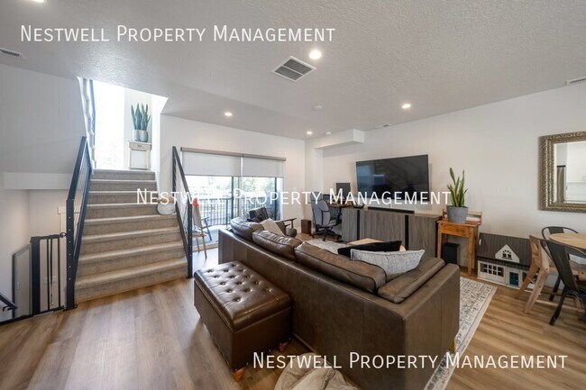 Building Photo - 2085 S 400 E