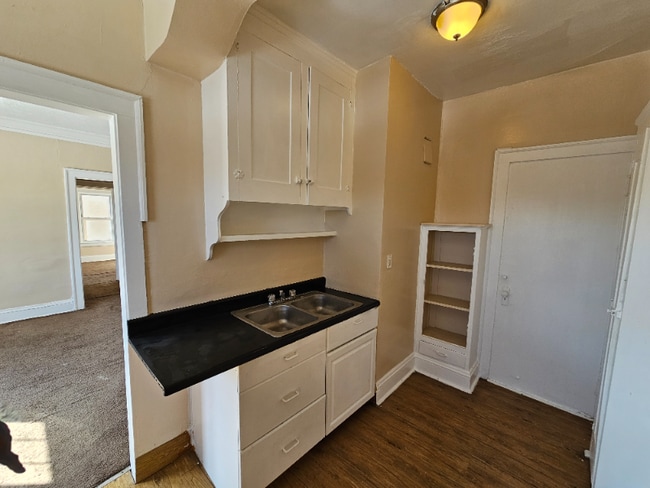 Photo - 1374 West Blvd Apartment