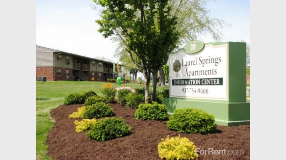 Foto principal - Hometown Apartments / Laurel Springs