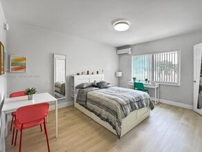 Building Photo - 6647 SW 59th Pl