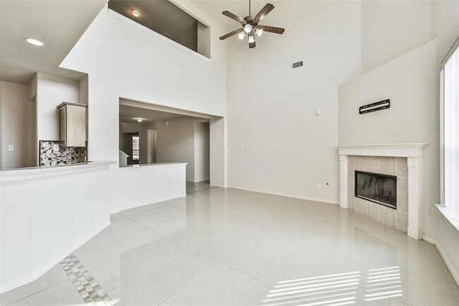 Building Photo - 911 Merlin Roost Ct
