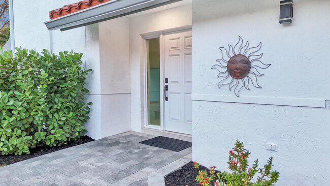 Foto del edificio - 8608 Vía Giula