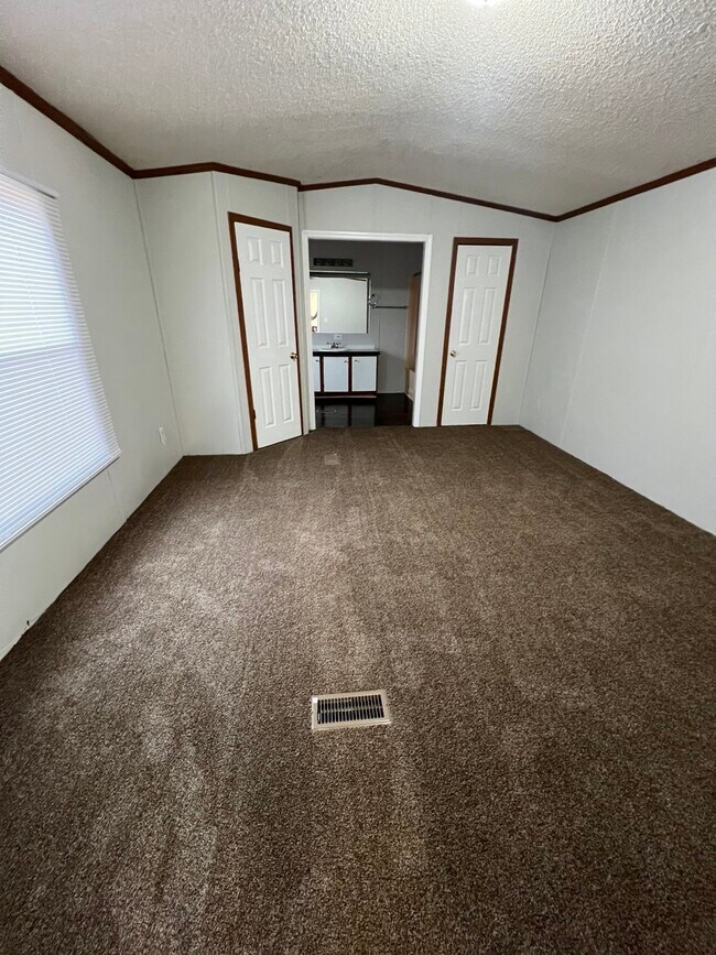 Foto del edificio - 691 Julia St