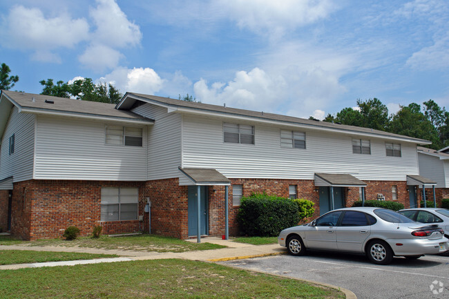 Building Photo - Wildwood Apartments