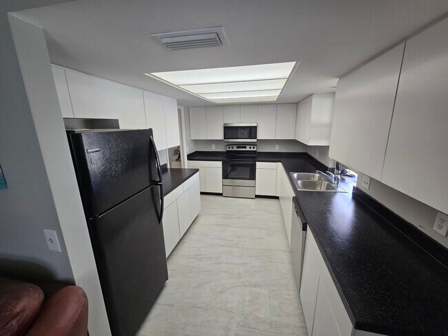 Foto del edificio - 2185 43rd Ave
