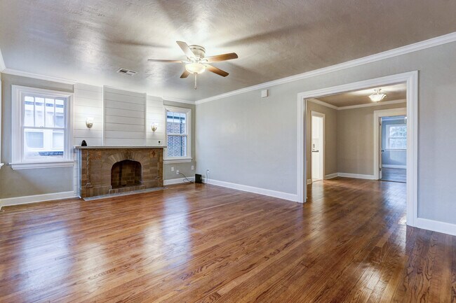 Foto del edificio - Charming 3-bedroom, 1-bathroom house - Available now!