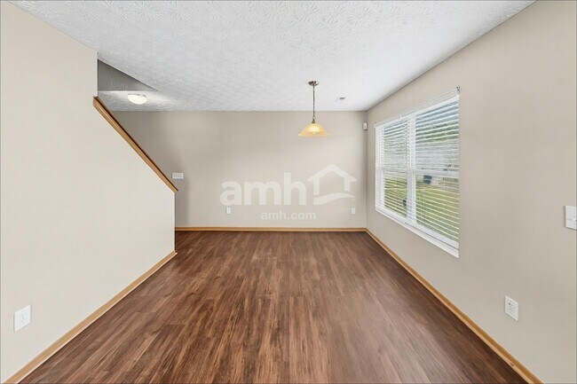 Foto del edificio - 6306 Pompano St
