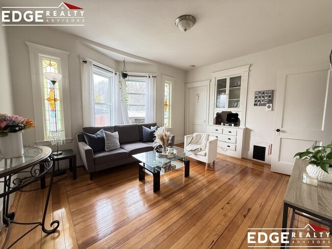 Building Photo - 548 Washington St