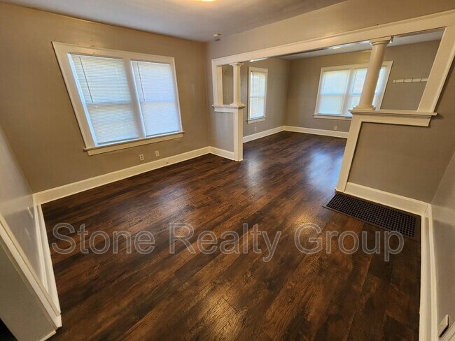 Foto del edificio - 715 3rd Ave