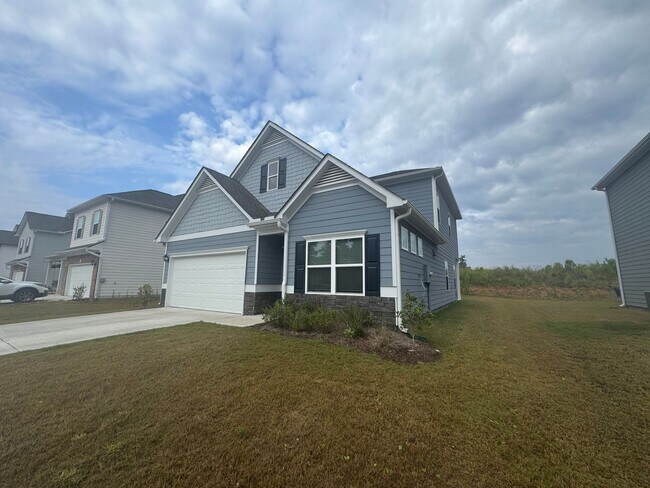 Foto del edificio - Newer 3/2.5 House in Armuchee- $2,200