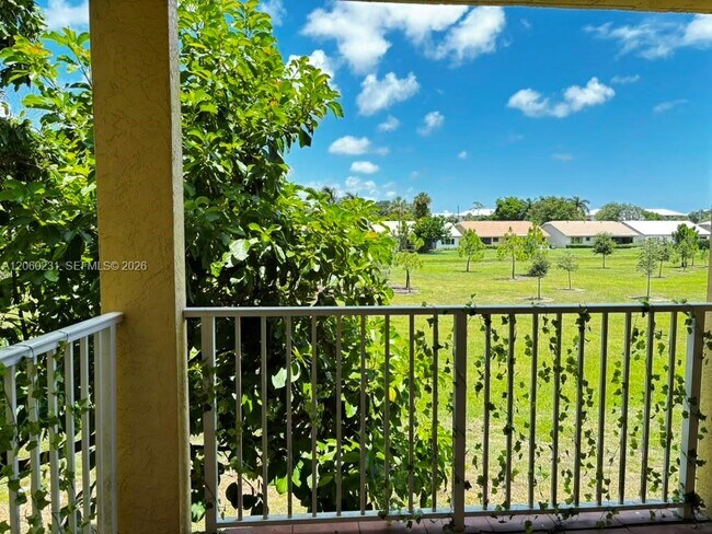 Building Photo - 6292 La Costa Dr