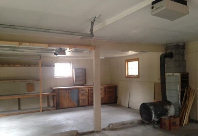 Foto del edificio - 3 Bed, 2 Bath Home on 1.5 wooded acres in the Dutch Hill Area