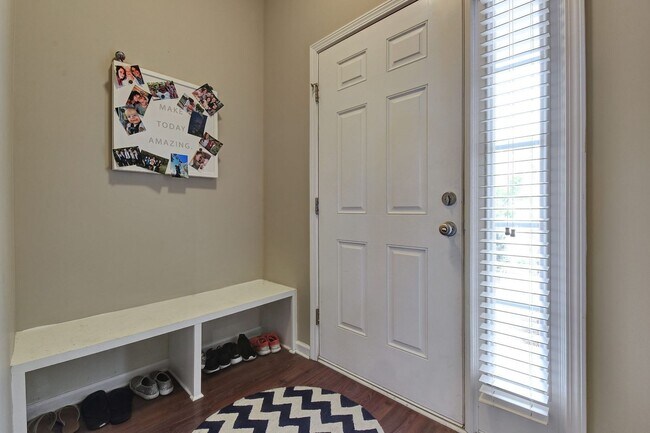 Foto del edificio - 3 Bedroom Townhouse