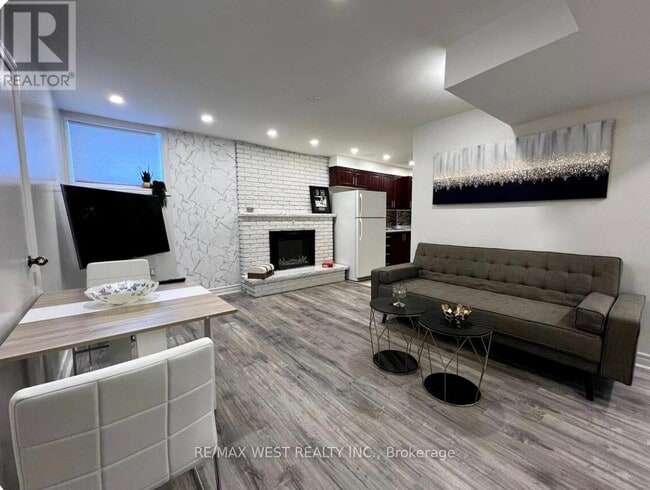 Photo du bâtiment - 11A St Andrews Blvd