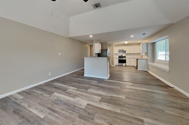 Foto del edificio - 18811 Sandia Pines Dr