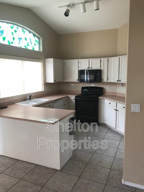 Foto del edificio - 17425 N 14th St