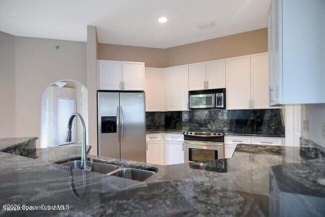 Foto del edificio - 704 Samuel Chase Ln