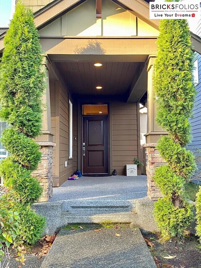Building Photo - Welcome to Your Dream Retreat in Redmond R...