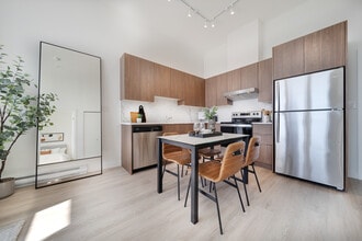 Building Photo - Precidia Rental