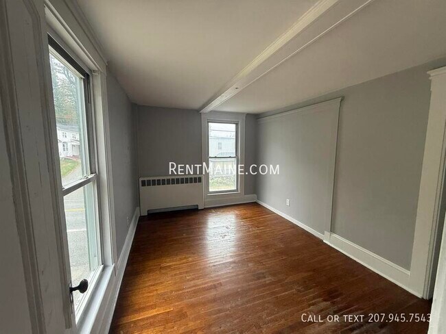 Foto del edificio - 91 Castine Rd