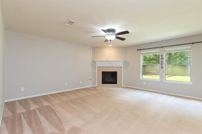 Foto del edificio - 2721 Sandberry Dr