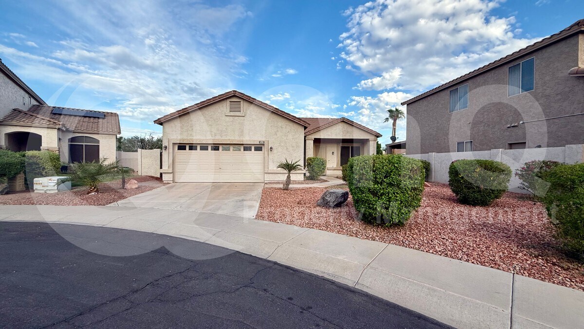 Primary Photo - 173 N Pineview Dr