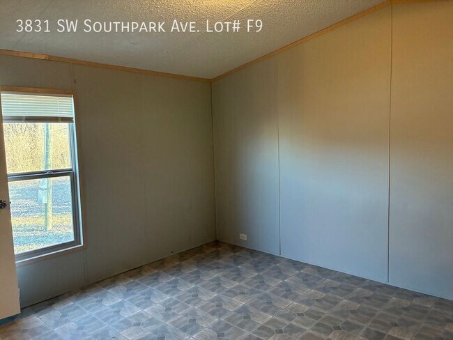 Foto del edificio - 3831 SW South Park Ave