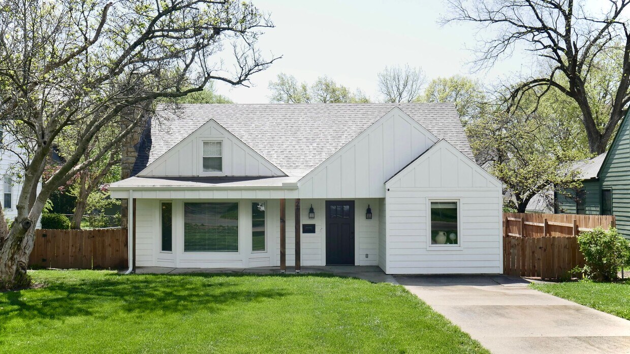 Primary Photo - Charming 3bd/2ba Home!