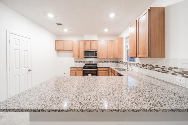 Building Photo - 27618 Mesabe Dr