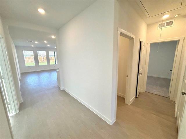 Foto del edificio - 504 Capstone Ct