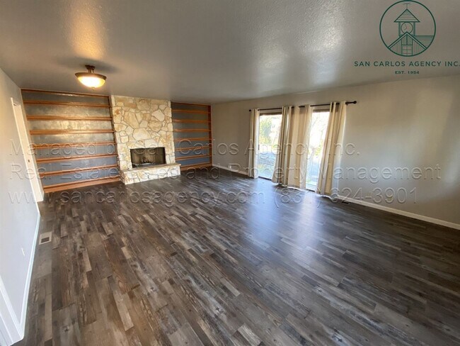 Building Photo - Three Bed Three Bath Home Walkable to Downtown Monterey