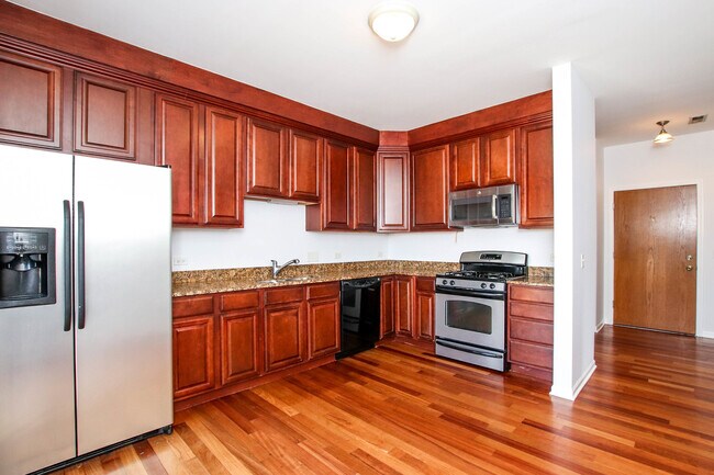 Foto del edificio - 3545 N Pulaski Rd