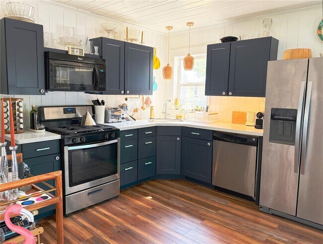 Building Photo - 1614 Ballard Park Dr